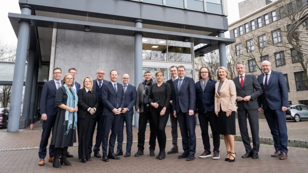 Industrielle Transformation: Zukunftsdialog gestartet