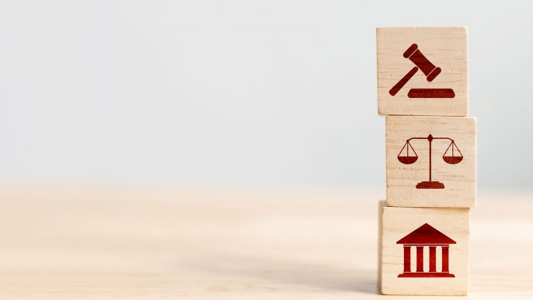 Neueste Entwicklungen zur Arbeitsmarktpolitik und zum Arbeitsrecht